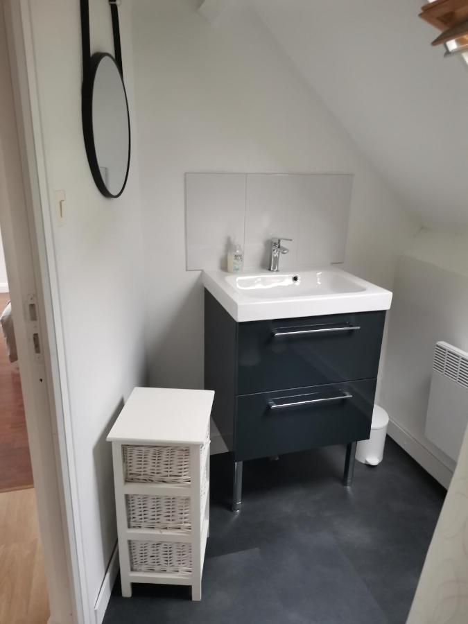 Chambre Double Avec Salle De Bains Privative Moyon Extérieur photo