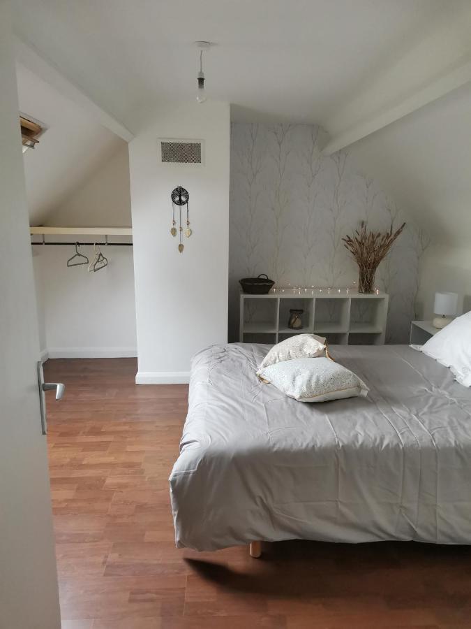 Chambre Double Avec Salle De Bains Privative Moyon Extérieur photo